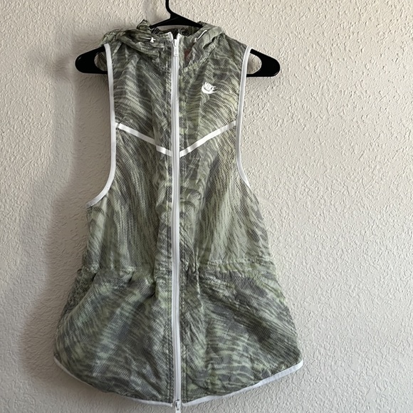Nike Tech Hyperfuse Hooded Vest Sz small sleeveless long vest windbreaker - Picture 2 of 12